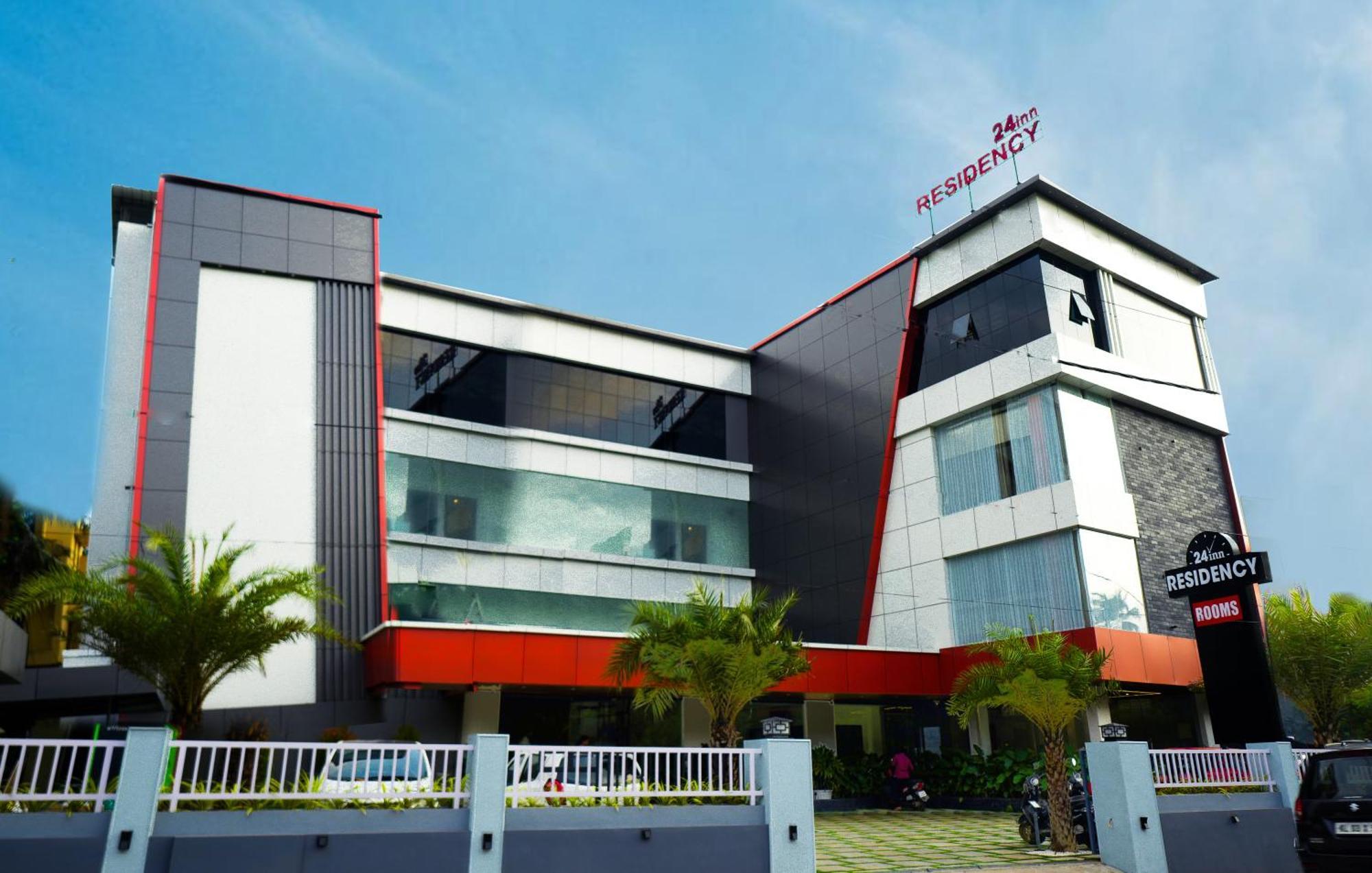 Hotel 24Inn Residency Pathanamthitta Екстер'єр фото